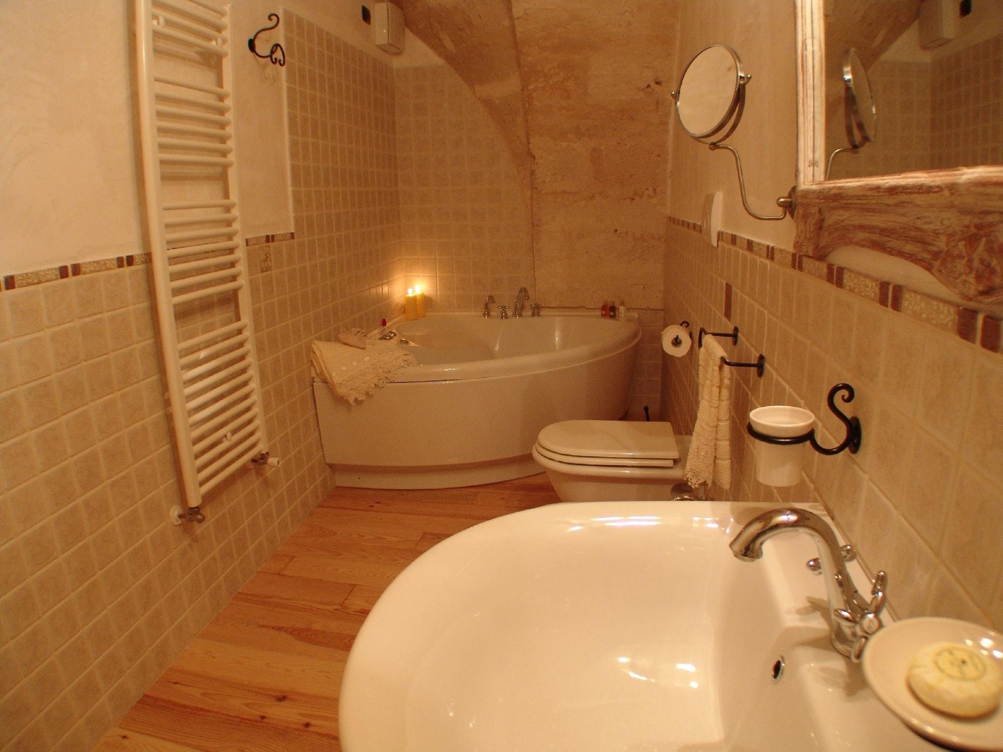 Hotel Masseria Fortificata Donnaloia Монополи Екстериор снимка