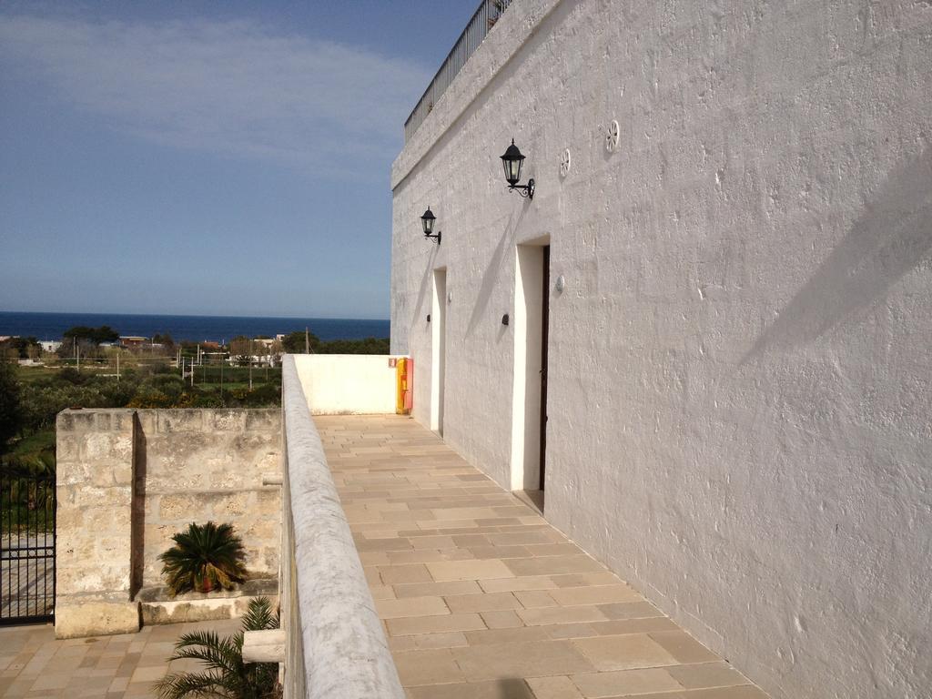 Hotel Masseria Fortificata Donnaloia Монополи Екстериор снимка