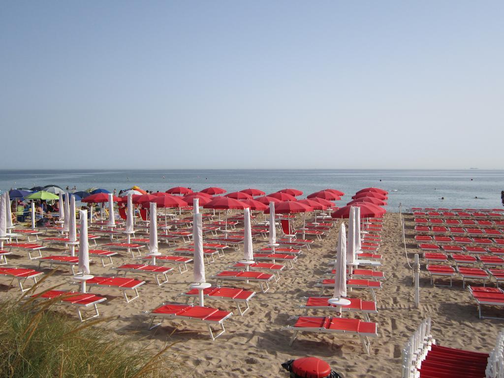 Hotel Masseria Fortificata Donnaloia Монополи Екстериор снимка