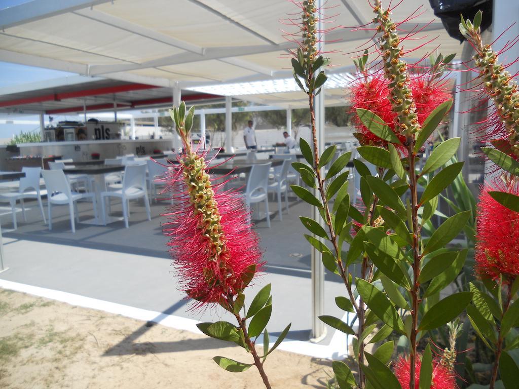 Hotel Masseria Fortificata Donnaloia Монополи Екстериор снимка