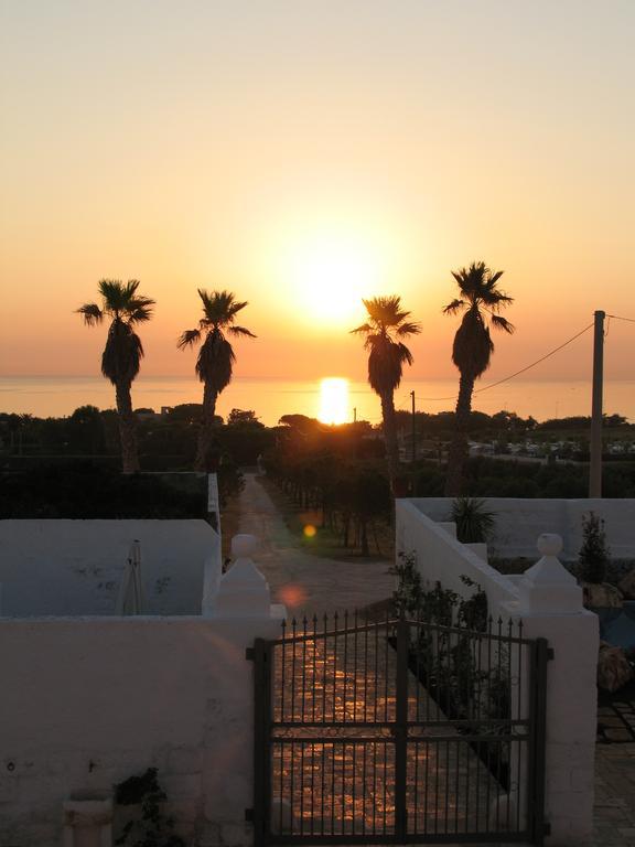 Hotel Masseria Fortificata Donnaloia Монополи Екстериор снимка