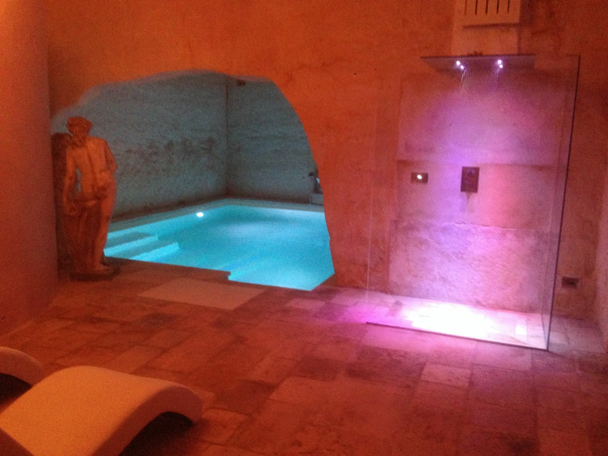 Hotel Masseria Fortificata Donnaloia Монополи Екстериор снимка