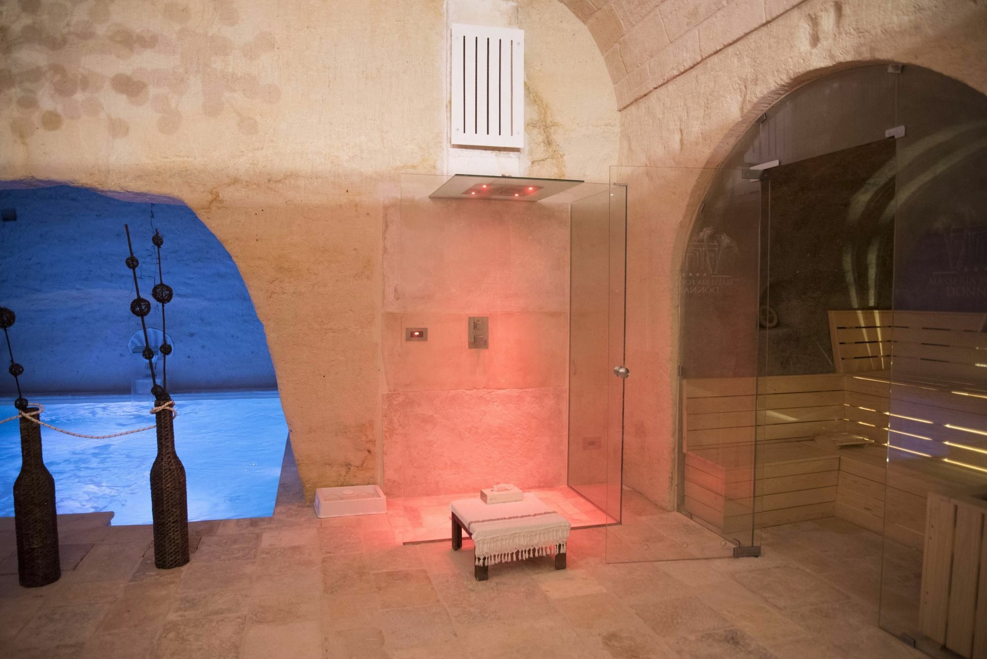 Hotel Masseria Fortificata Donnaloia Монополи Екстериор снимка