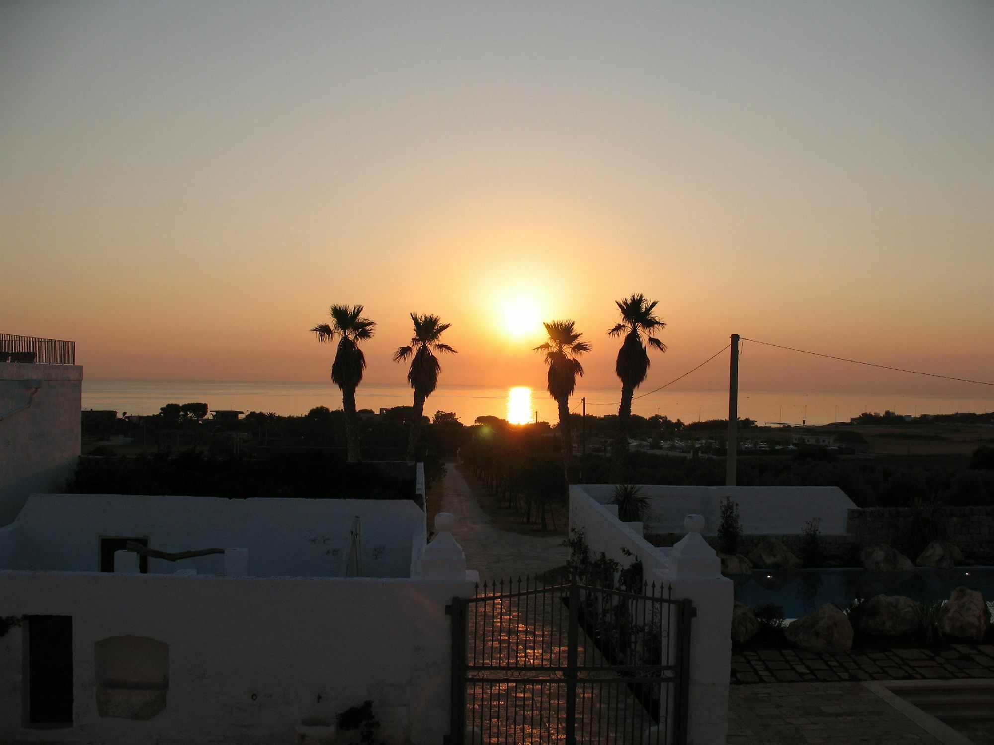 Hotel Masseria Fortificata Donnaloia Монополи Екстериор снимка