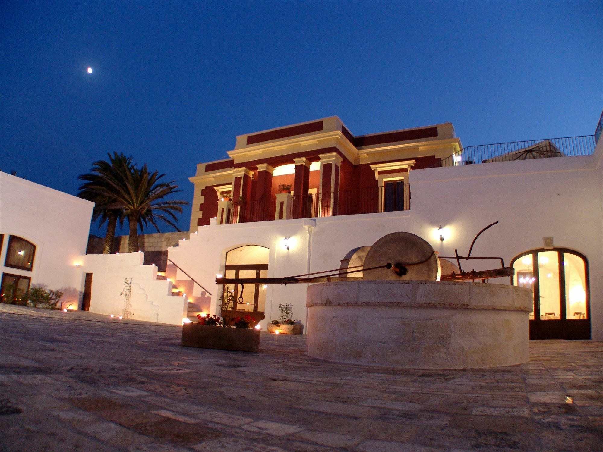 Hotel Masseria Fortificata Donnaloia Монополи Екстериор снимка